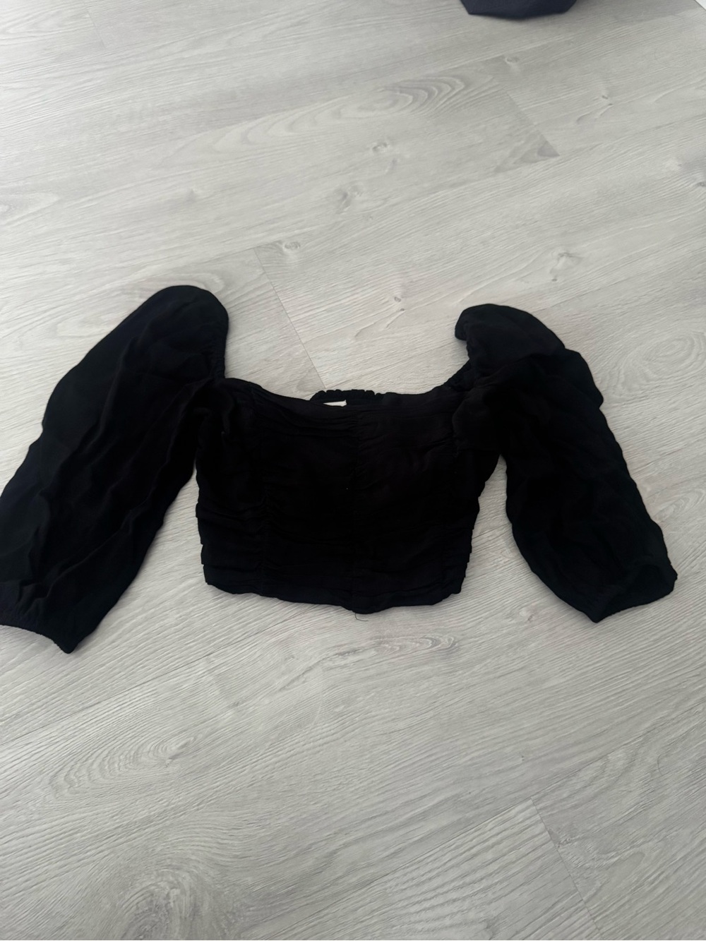 Wilfred Black Puff-Sleeve Cropped Top